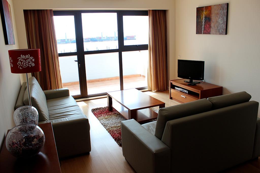Solmar Alojamentos Ponta Delgada Extérieur photo
